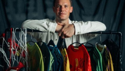 开云APP-超长待机诺伊尔忍痛告退，特尔斯特根熬成德国一门