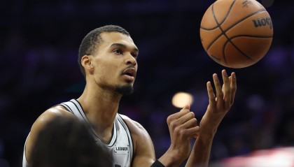 开云体育-文班亚马：绿军不是最强阵容&amp;比赛条件有些特殊 即使赢球也需反思