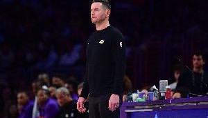 开云下载-雷迪克：我们现在不能自怨自艾