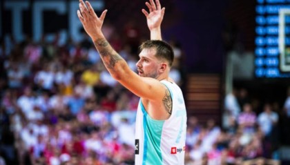 斯洛文尼亚不敌波兰东契奇空砍34分，一短板注定他达不到詹科高度