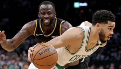 进攻稳定防守起伏大 勇士扭转颓势只能指望防守